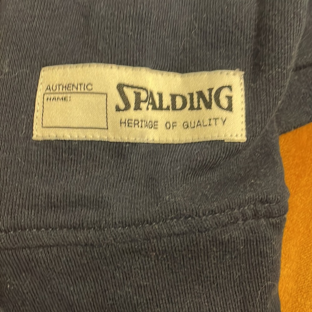 Crop hoodie - Picture 2 of 3